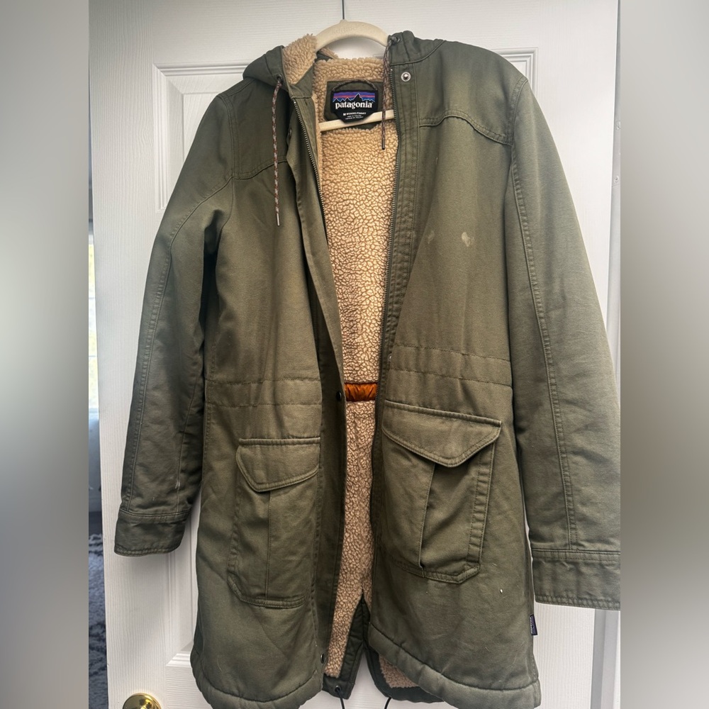 Women’s Patagonia Military Green Parka